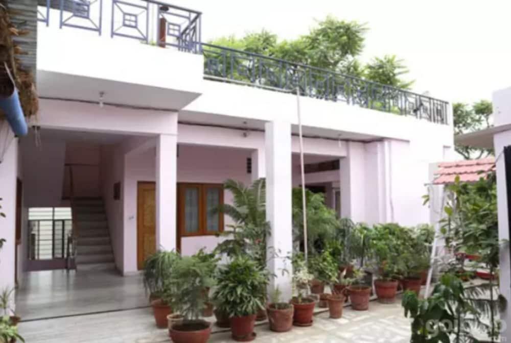 Super Oyo Flagship 72253 Jai Maa Palace Hotel Džajpur Exteriér fotografie
