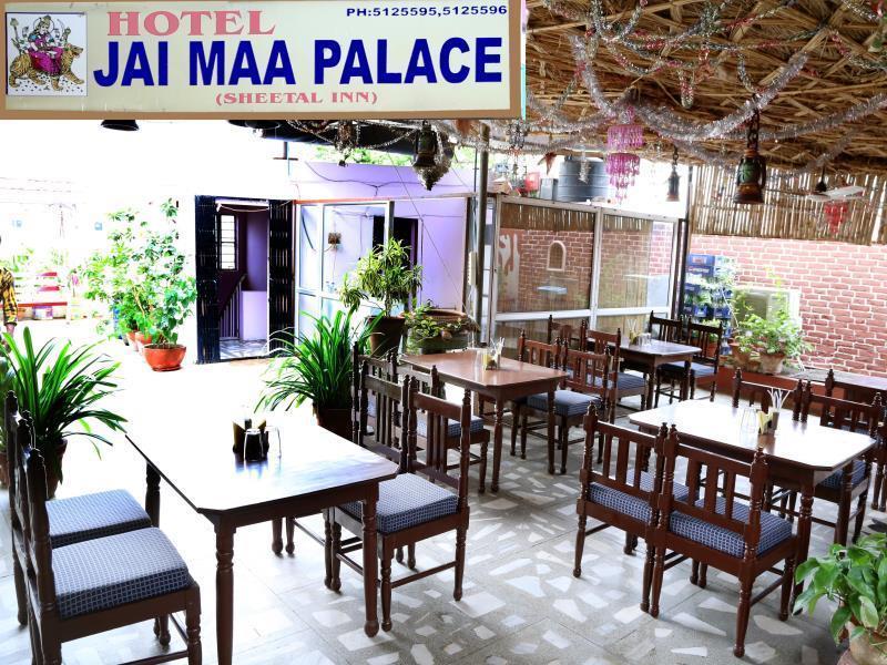 Super Oyo Flagship 72253 Jai Maa Palace Hotel Džajpur Exteriér fotografie